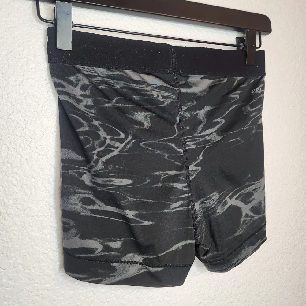 Nike Pro Dri-FIT Women's S 3